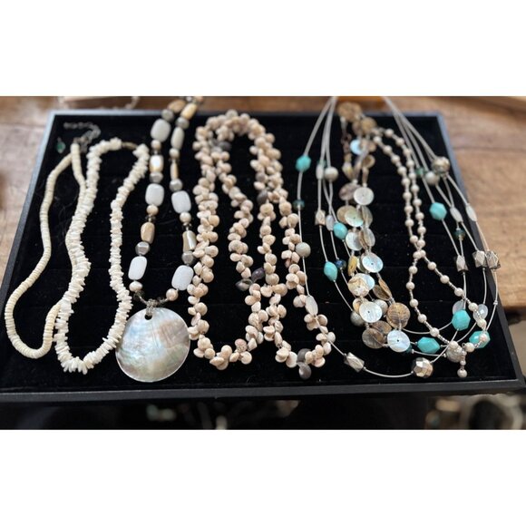 SEASHELL JEWELRY LOT - Vintage Jewelry Box With Assorted Shell & Bead Necklaces - Picture 5 of 16